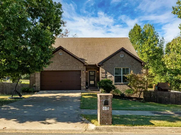 109 Sienna Lake Ln, Little Rock, AR 72210