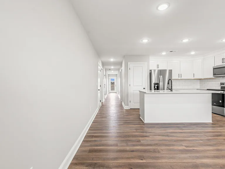 5009 Melana Way — Photo 3