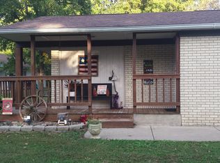 213 Ben St, Chester, IL 62233