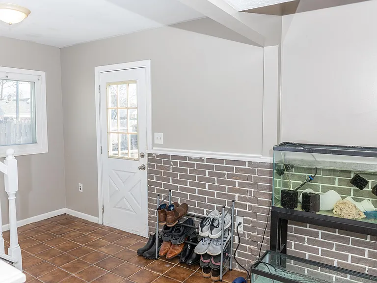 22582 Albion Ave — Photo 18