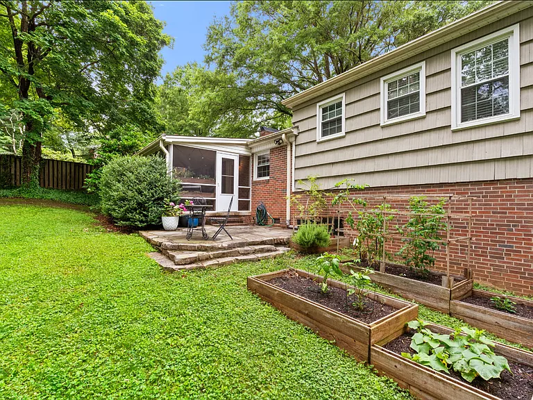 2786 Birchwood Dr — Photo 49