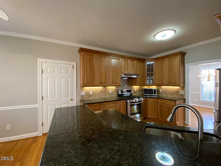 108 Flora Springs Dr — Photo 18