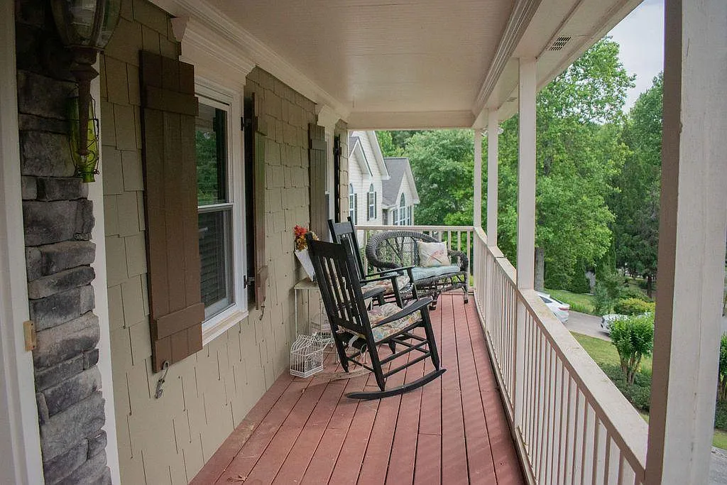 5 bed, 3.5 bath, 3500 sqft, $2,850 — Photo 4