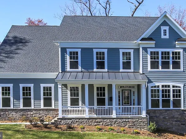 9211 Kilmarnock Dr, Fairfax, VA 22031