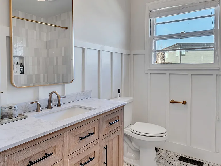 2405 Conrad Dr — Photo 6