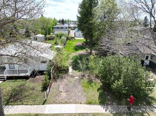 5915 50a Ave, Stettler, AB T4K 1C5