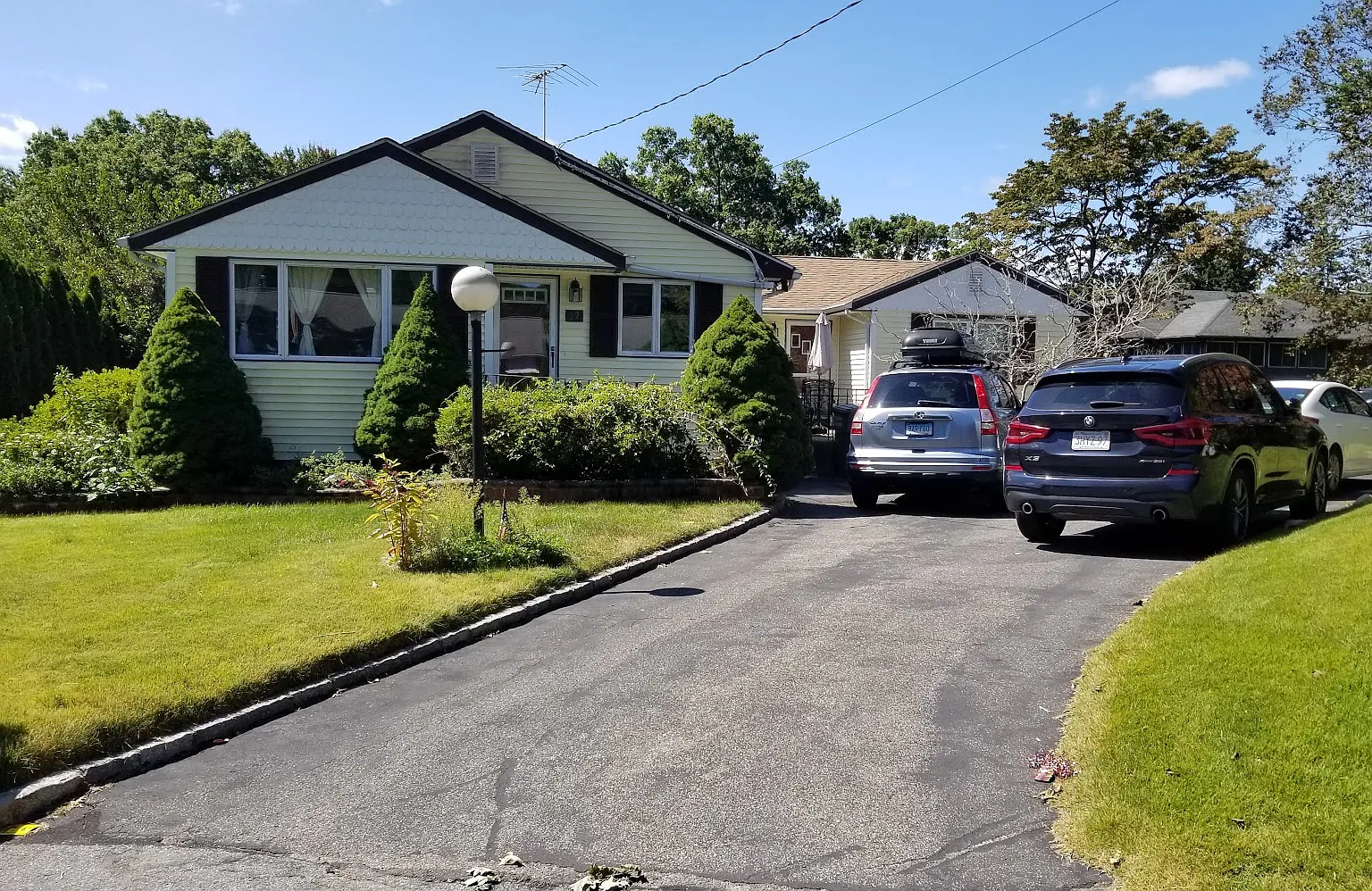 27 Donald Ct — Photo 2