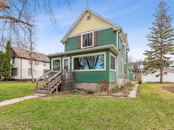 1117 College St N, Fargo, ND 58102