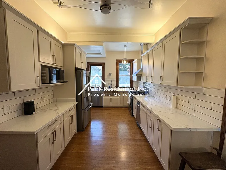 2400 I St — Photo 10