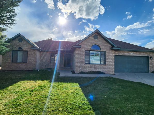 3808 Lone Tree Ln