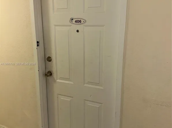 814 NW 36th Ave APT 406, Miami, FL 33125