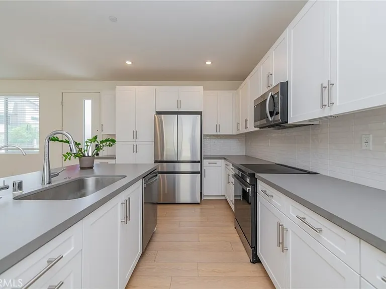 3218 S Jasper Paseo — Photo 4