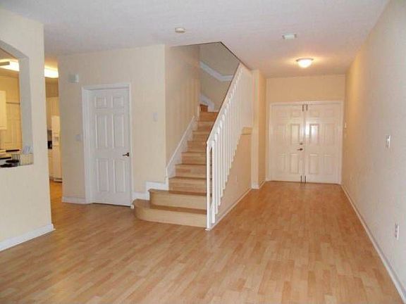 5th image of 6761 NW 107th Ct