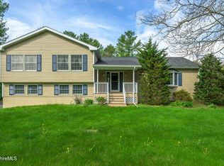 90 Mandalay Rd, Lee, MA 01238