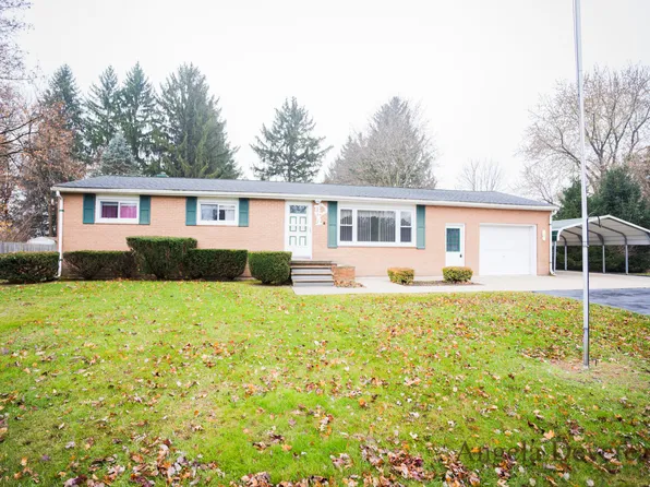 9375 Russell Dr, Greenville, MI 48838