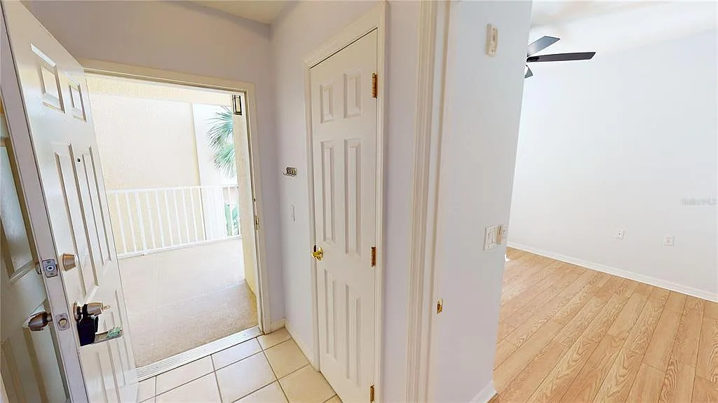 3 bed, 2.0 bath, 1498 sqft, $2,100 — Photo 4