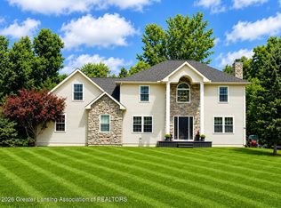 2681 Dakota Dr, Eaton Rapids, MI 48827