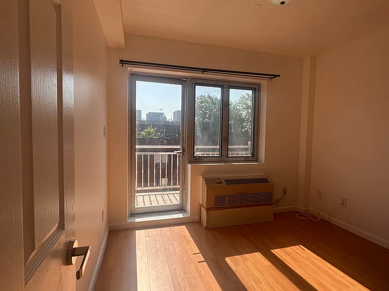 7133 162nd St #4C — Photo 8