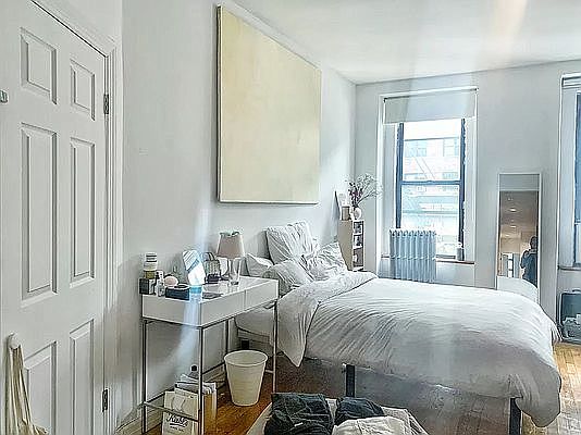 1st image of 1460 2nd Ave APT 3N
