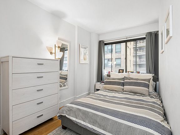 4th image of 230 E 44th St APT 4K