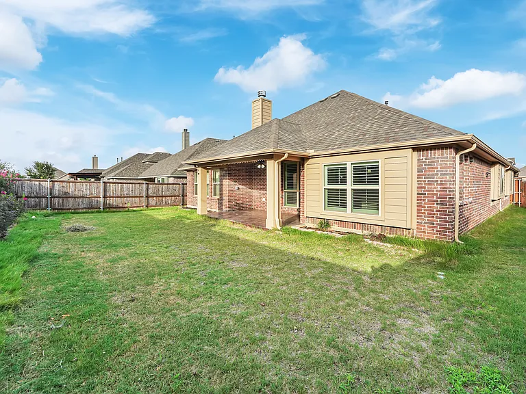 2616 Tinsley Dr — Photo 33