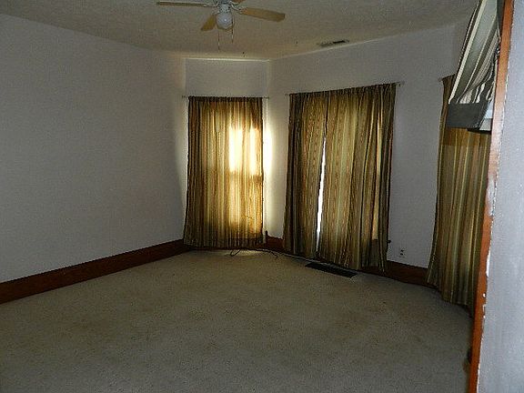 2nd image of 590 S Prospect St