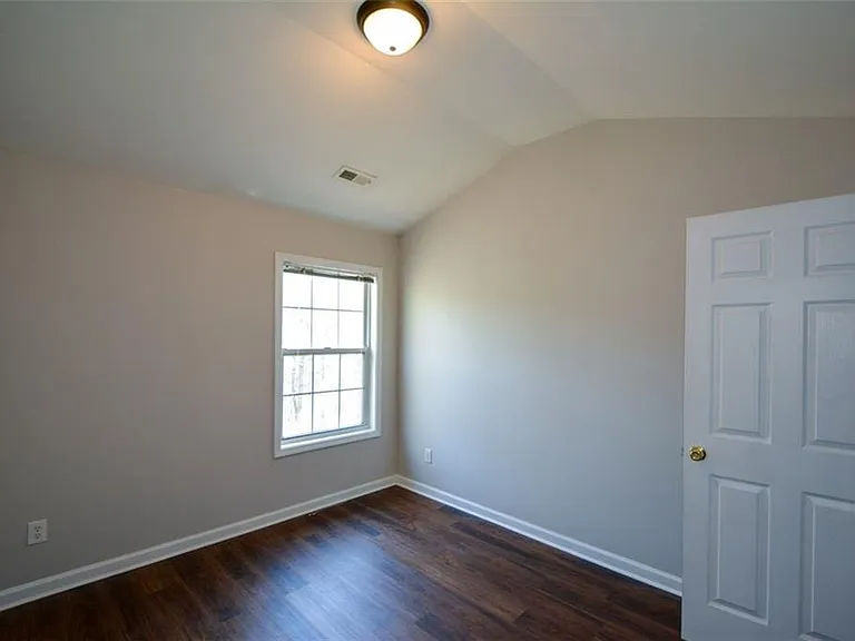3063 Grace Ct — Photo 30