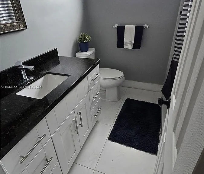 7817 Fairway Blvd — Photo 8