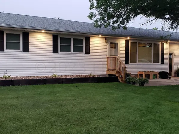 607 Lincoln St, Lisbon, ND 58054