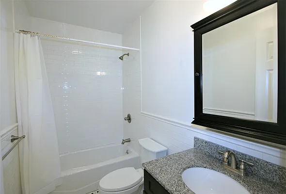 Rented by R New York | media 24