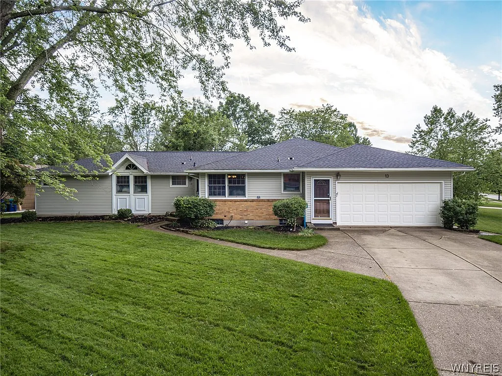 13 Devon Ln photo 1