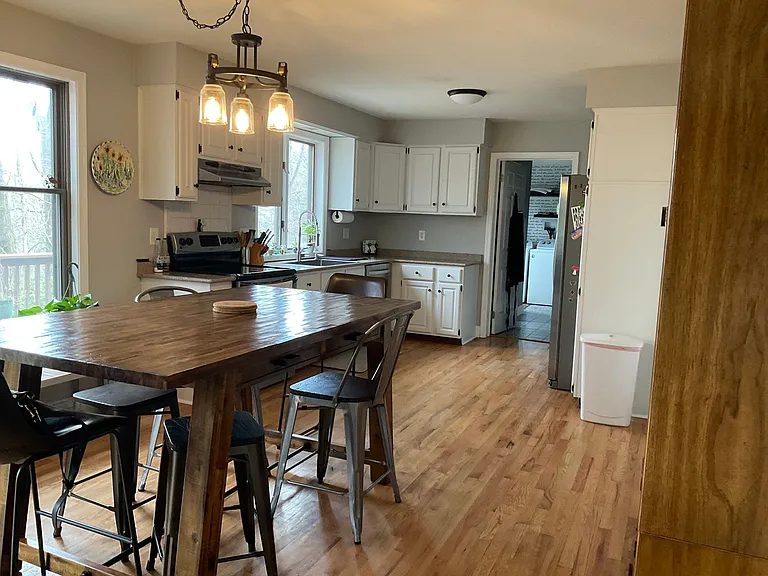 1541 Woodhaven Dr — Photo 11