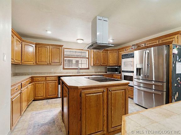 5th image of 3178 E 2150th Rd