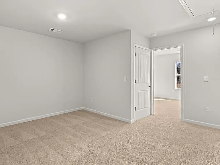210 Deerberry Dr — Photo 14