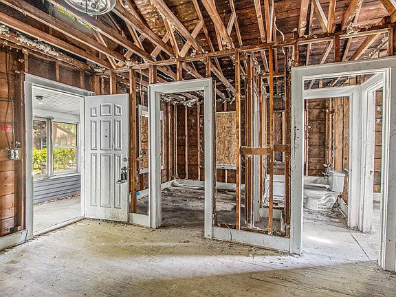 3rd image of 1914 N Rose St