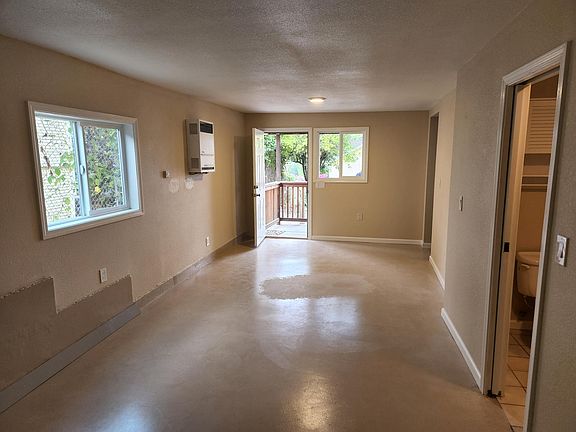 2nd image of 228 Louisiana St #B