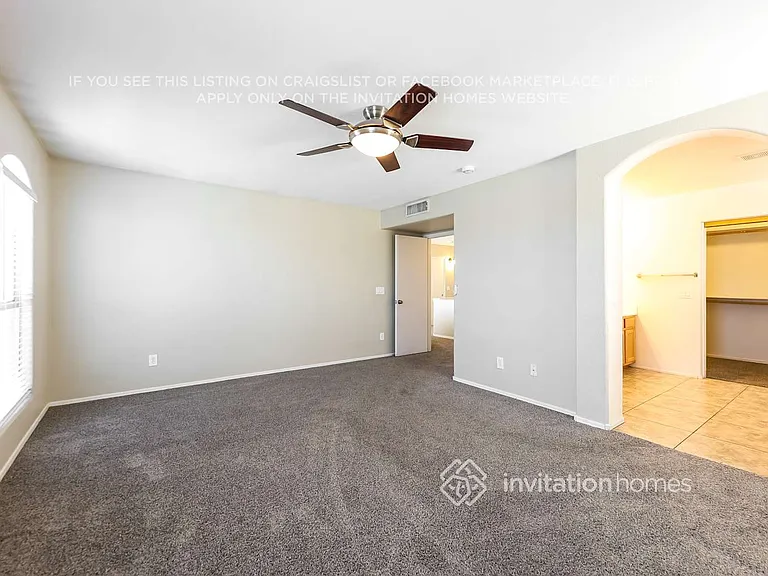 12937 W Holly St — Photo 10