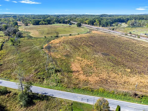 838 Pierce Rd, Chelsea, MI 48118