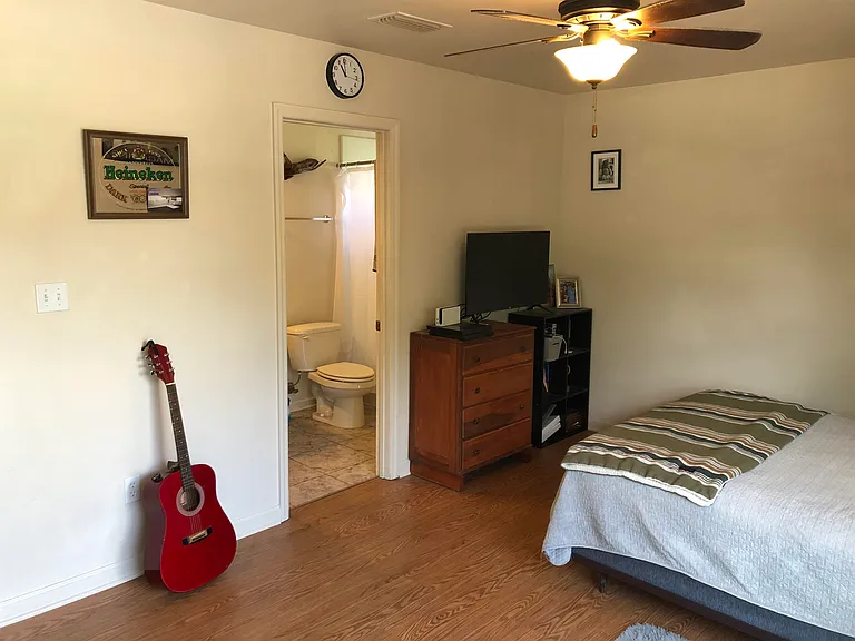 433 W Brevard St — Photo 13