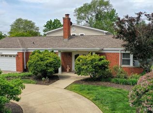 4830 Wolf Rd, Western Springs, IL 60558