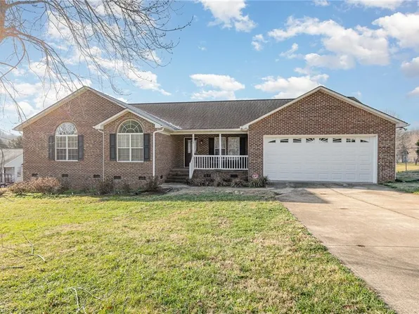 1422 Faith Meadows Ln, Asheboro, NC 27205