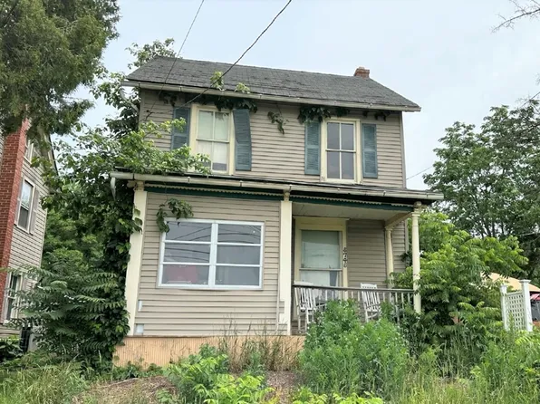 8745 Ashfield Rd, Slatington, PA 18080