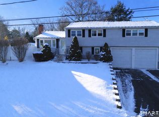 19 Evergreen Drive, Clinton, CT 06413