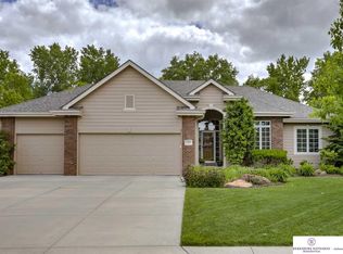 15821 Craig Ave, Bennington, NE 68007