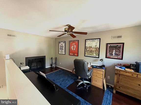 2nd image of 1008B Ralston Dr