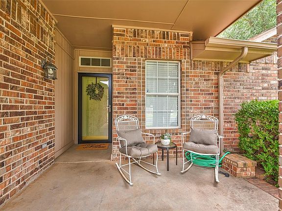 3rd image of 2057 Rising Hill Dr