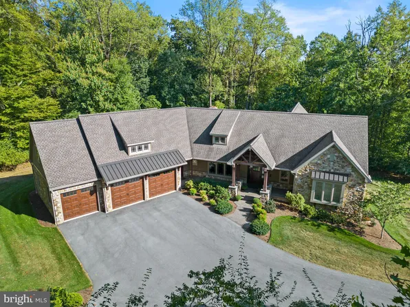 50 Black Diamond Rd, Ephrata, PA 17522