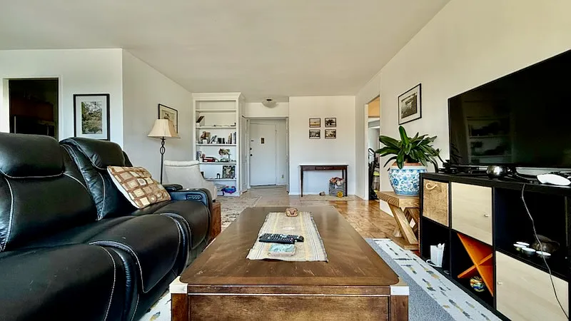 2 bed, 991 sqft, $2,728 — Photo 2