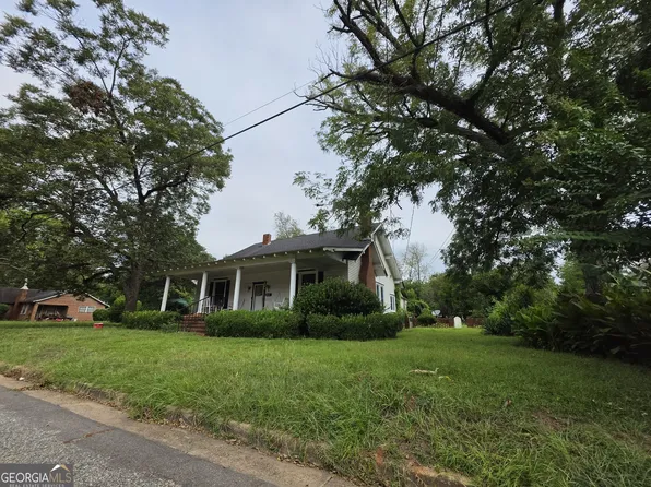 622 6th Ave NE, Dawson, GA 39842