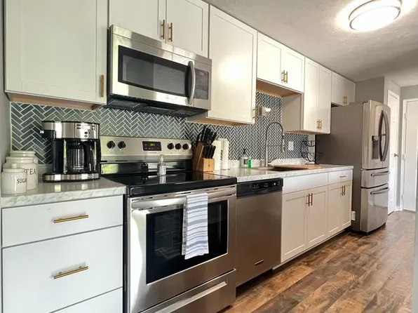 8402 Muldoon Ct APT 211, Henrico, VA 23228